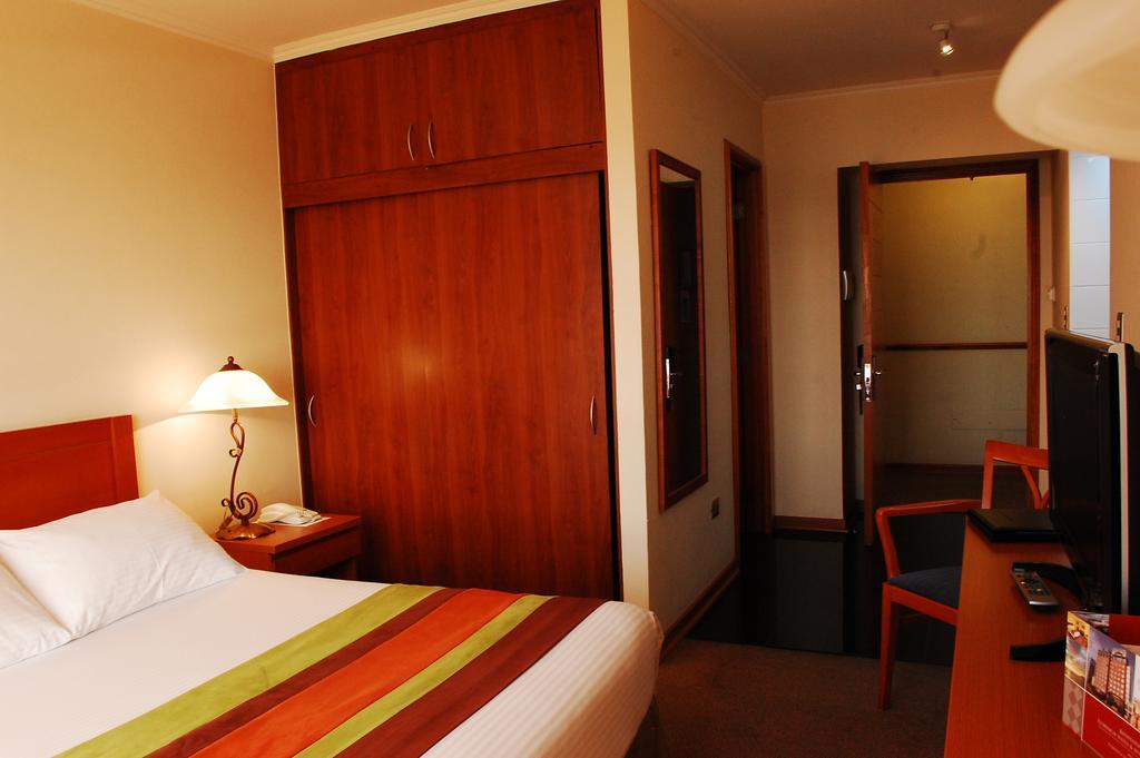 Hotel Florencia Suites & Apartments Antofagasta Room photo